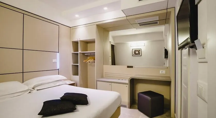 ***  Hotel Smeraldo Sirmione Italy